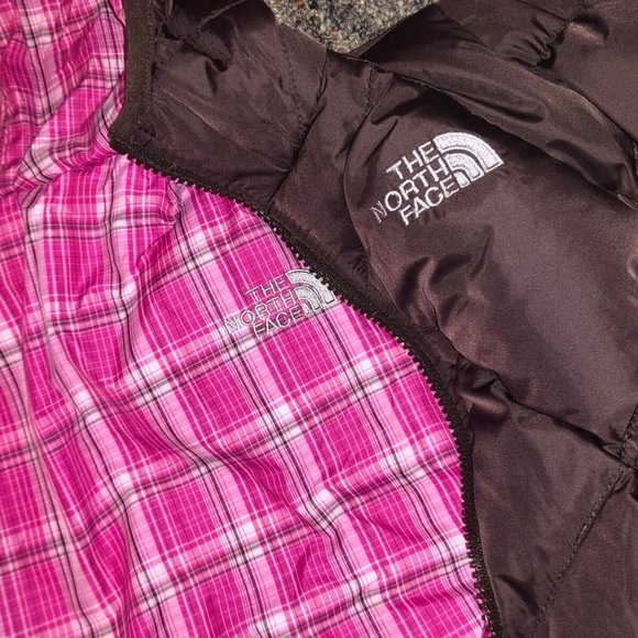 New with tags, authentic
North Face Girls Jacket Reversible Brown/ pink - Picture 6 of 6